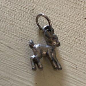 (JE07AB) Vintage Silver Baby Deer Charm Pendant